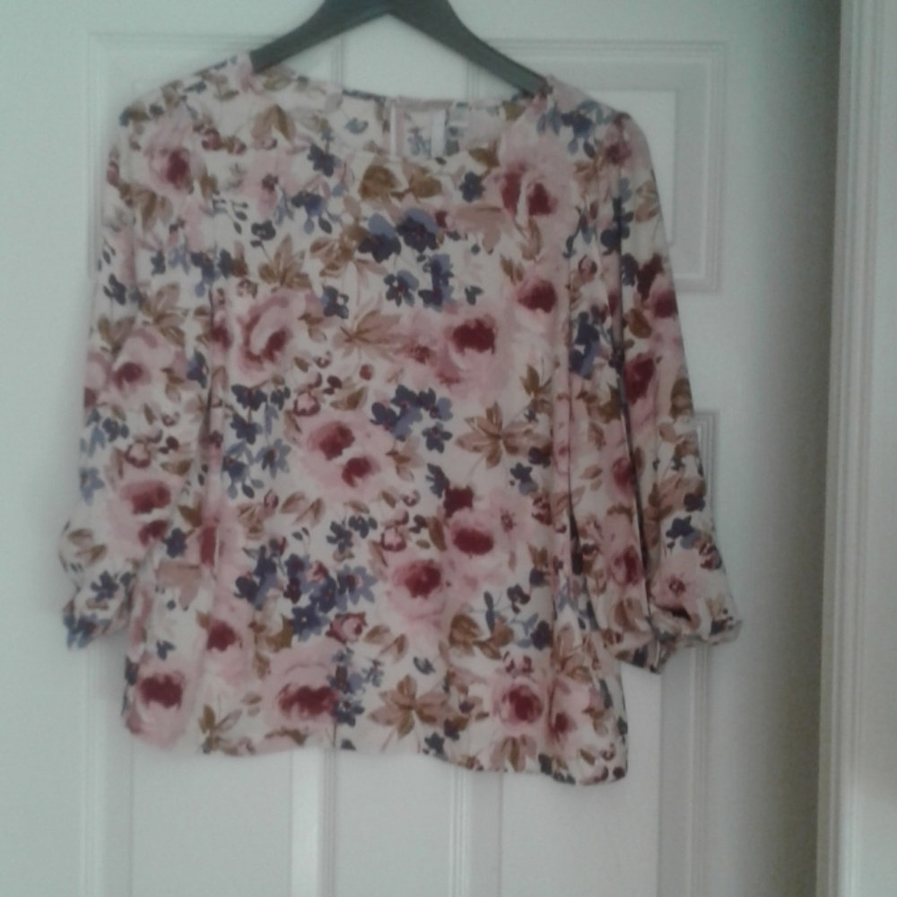 Lauren Conrad floral blouse
